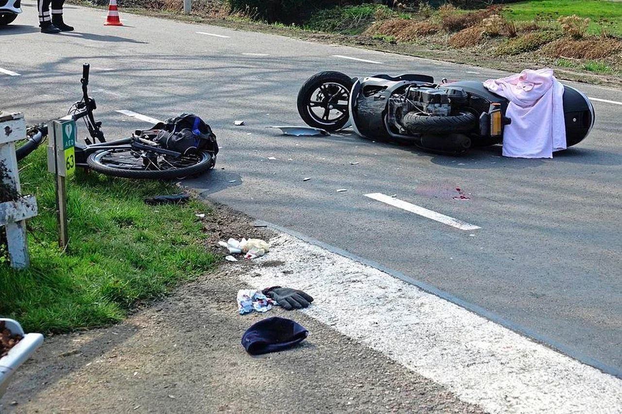 Hoogbejaarde fietser overleden na botsing met bezorger in Zuidoostbeemster: ’Prachtige, zonnige dag,